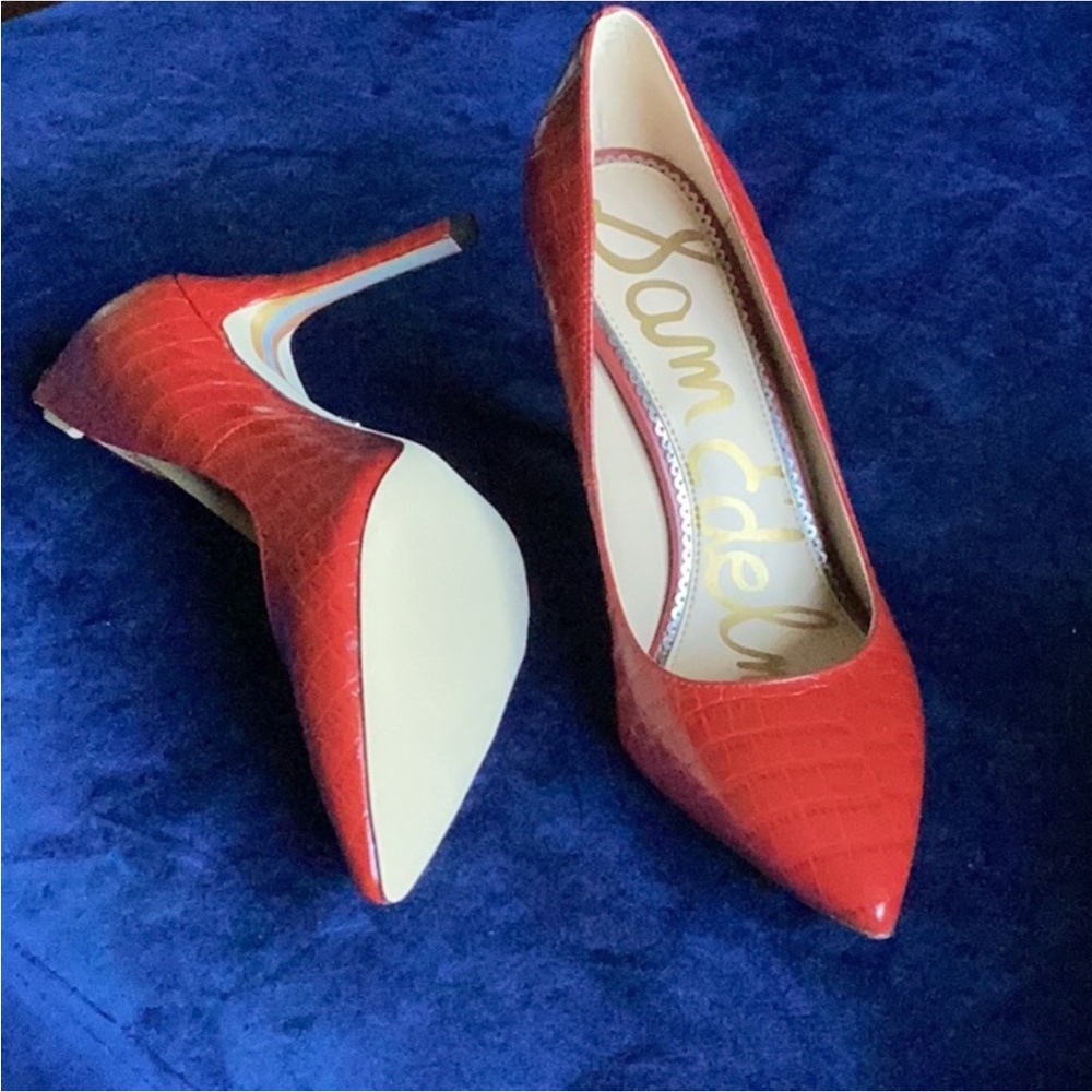 Sam Edelman Crimson Croc-Embossed Heels